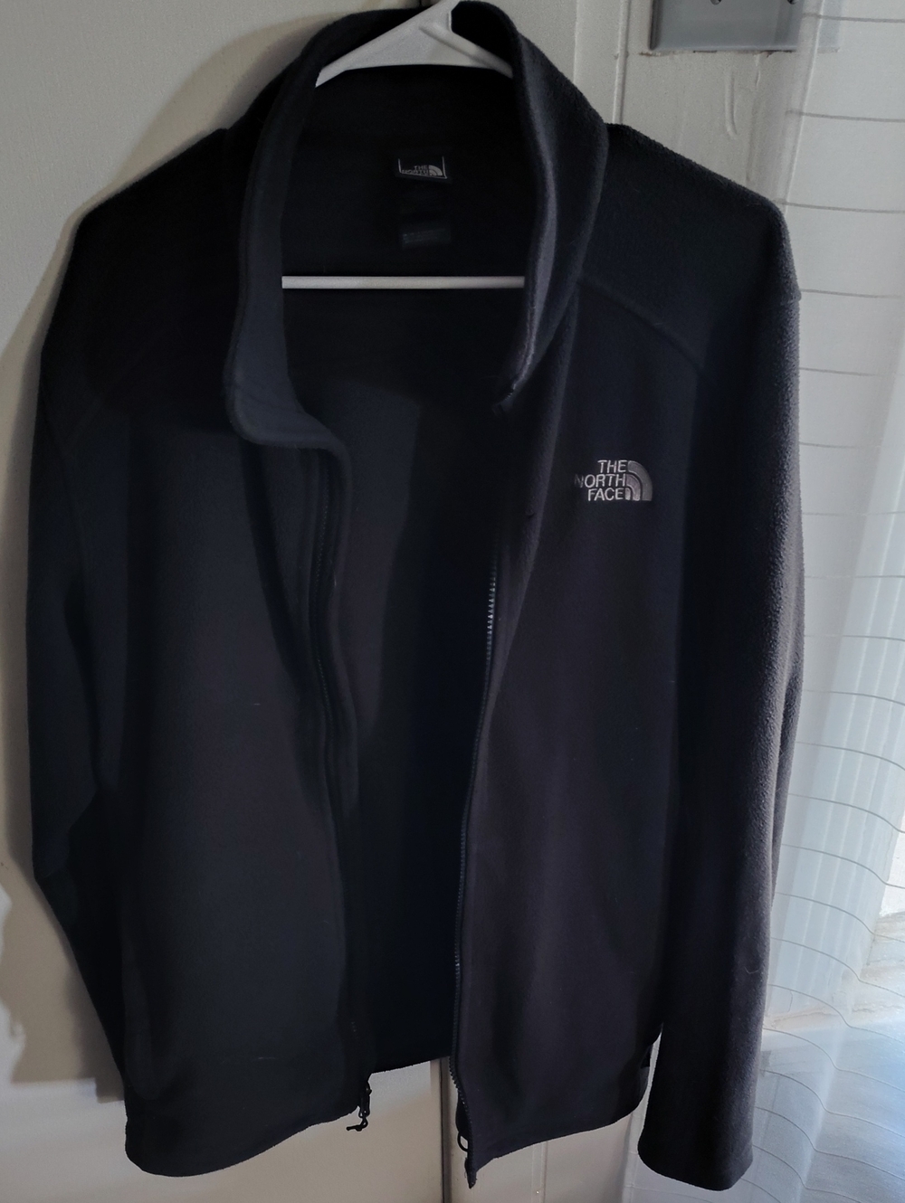 The North Face Men’s Black Zip-Up Fleece Jacket